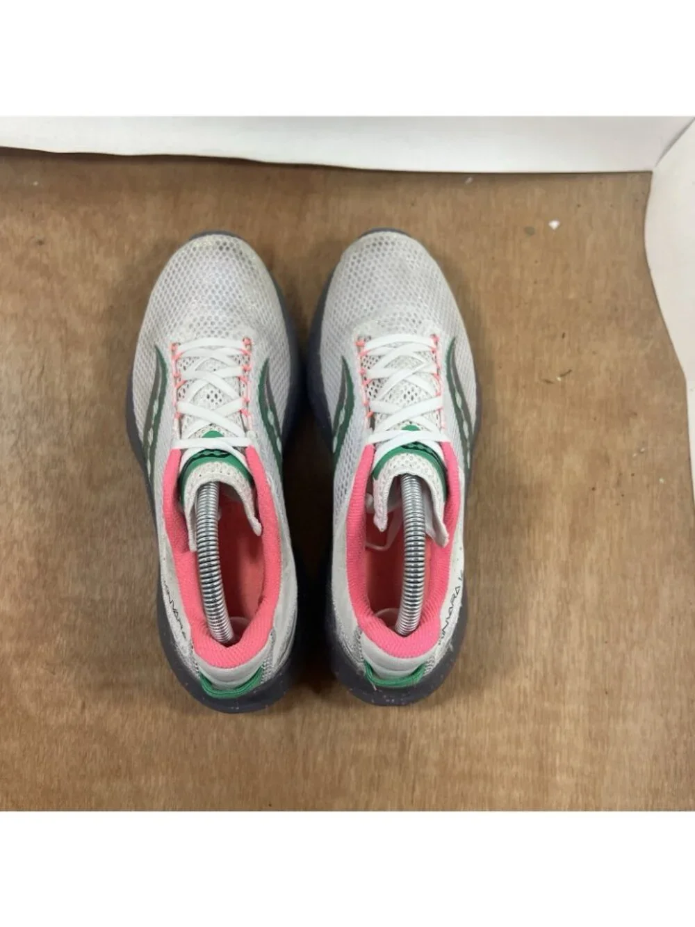 Saucony Kinvara 14 Women Size 9 Running Sneakers Shoes White Lace Up S10823-85